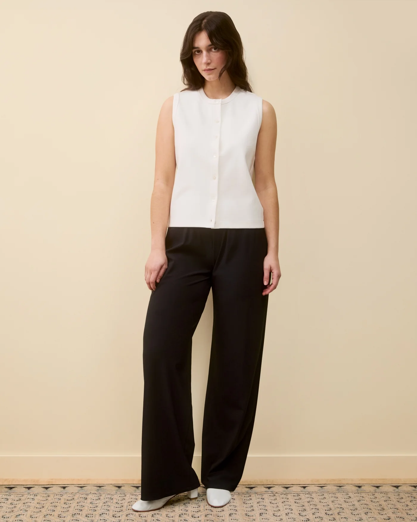 POPPY SLEEVELESS CARDIGAN | White