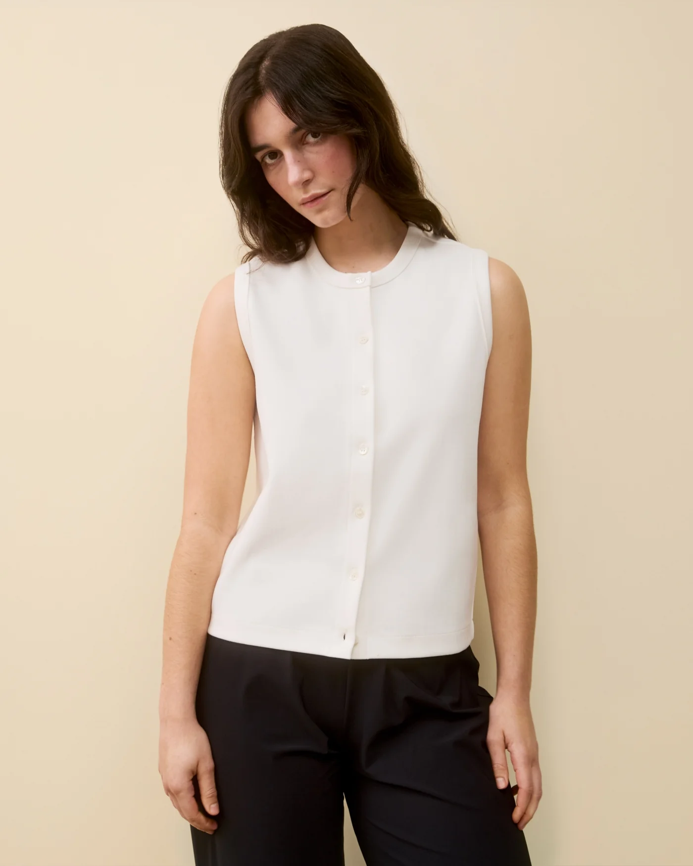 POPPY SLEEVELESS CARDIGAN | White