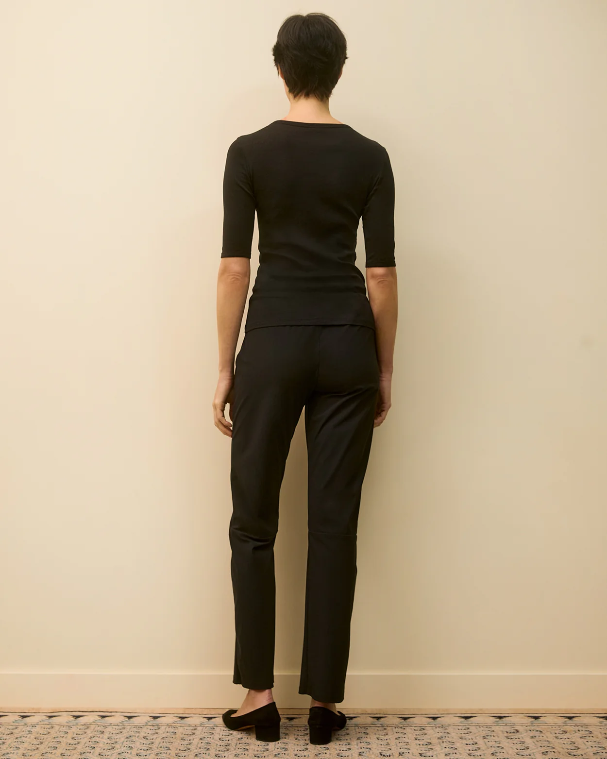ANNA TEE | Black