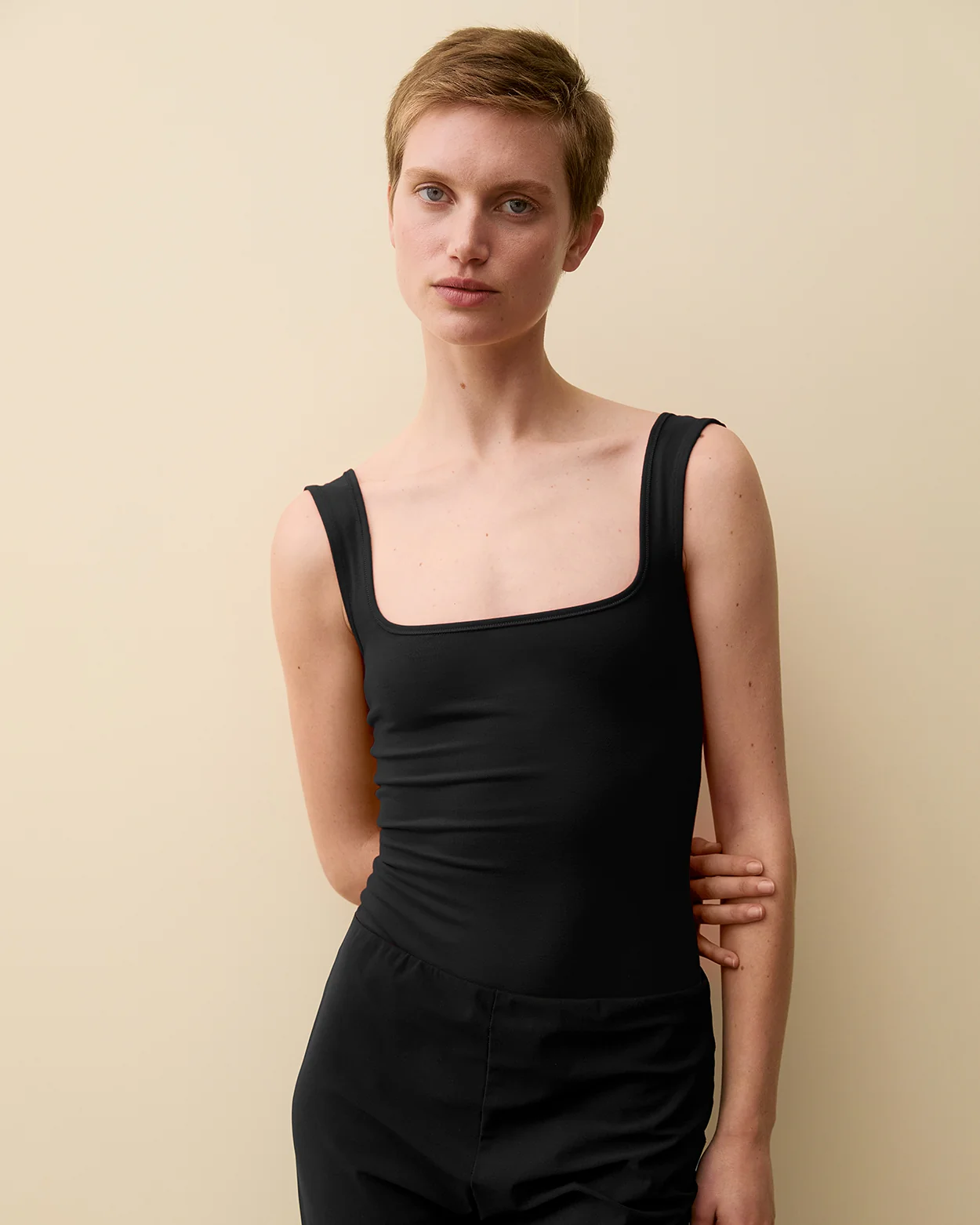 NUR BODY | Black