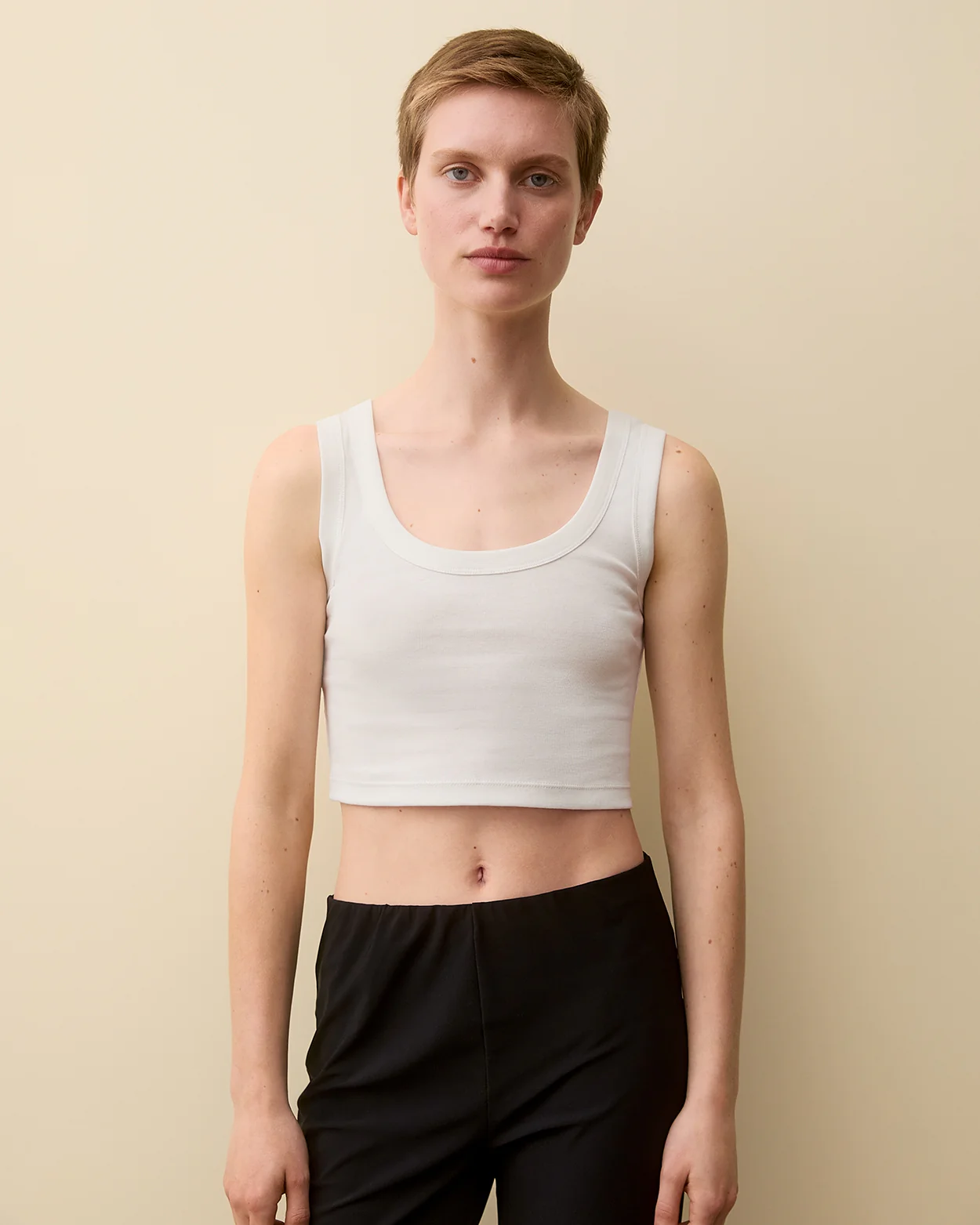 HILLIE CROP | White