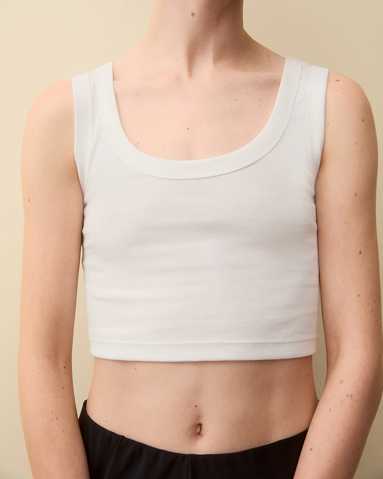 HILLIE CROP | White